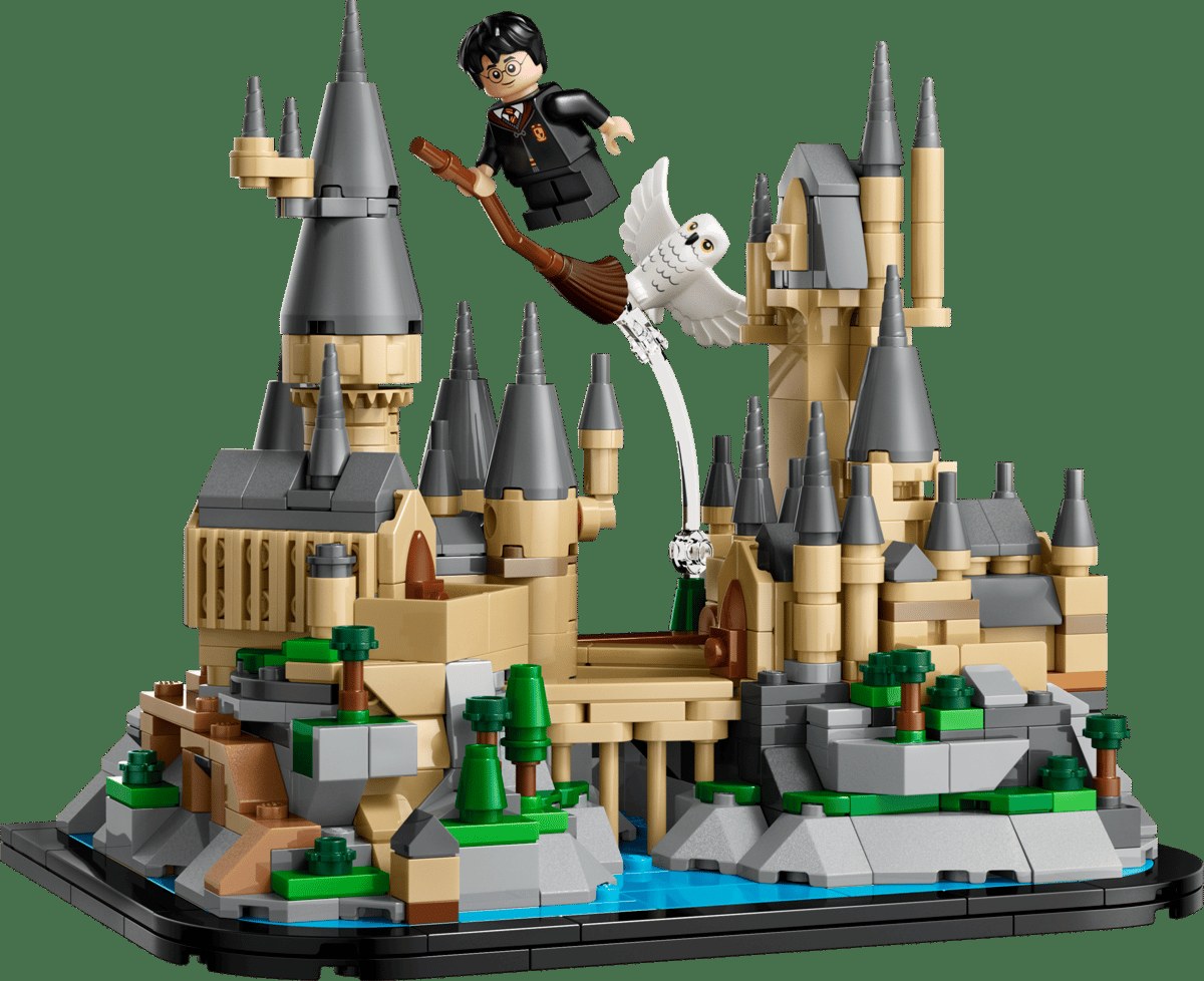 Mini Hogwarts™ Castle 40975 | Harry Potter™ | Buy online at the Official LEGO® Shop PL